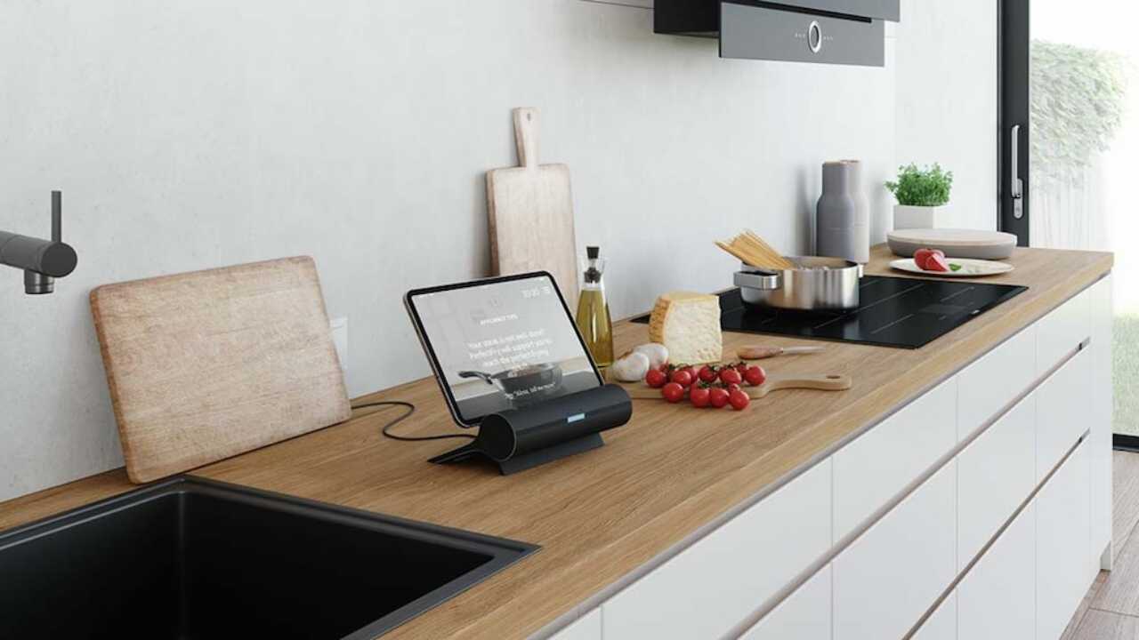 bosch-entra-in-cucina-con-il-dock-smart-kitchen-dock:-basta-la-voce-per-comandare-tutto