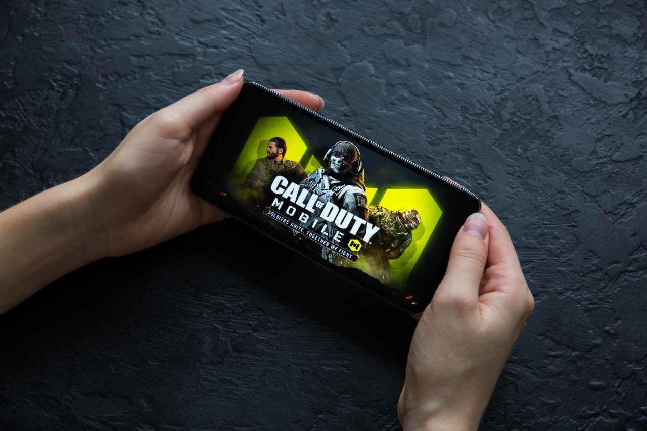 call-of-duty-warzone-mobile-e-giunto:-presentato-il-gioco-pensato-solo-per-l’uso-su-mobile