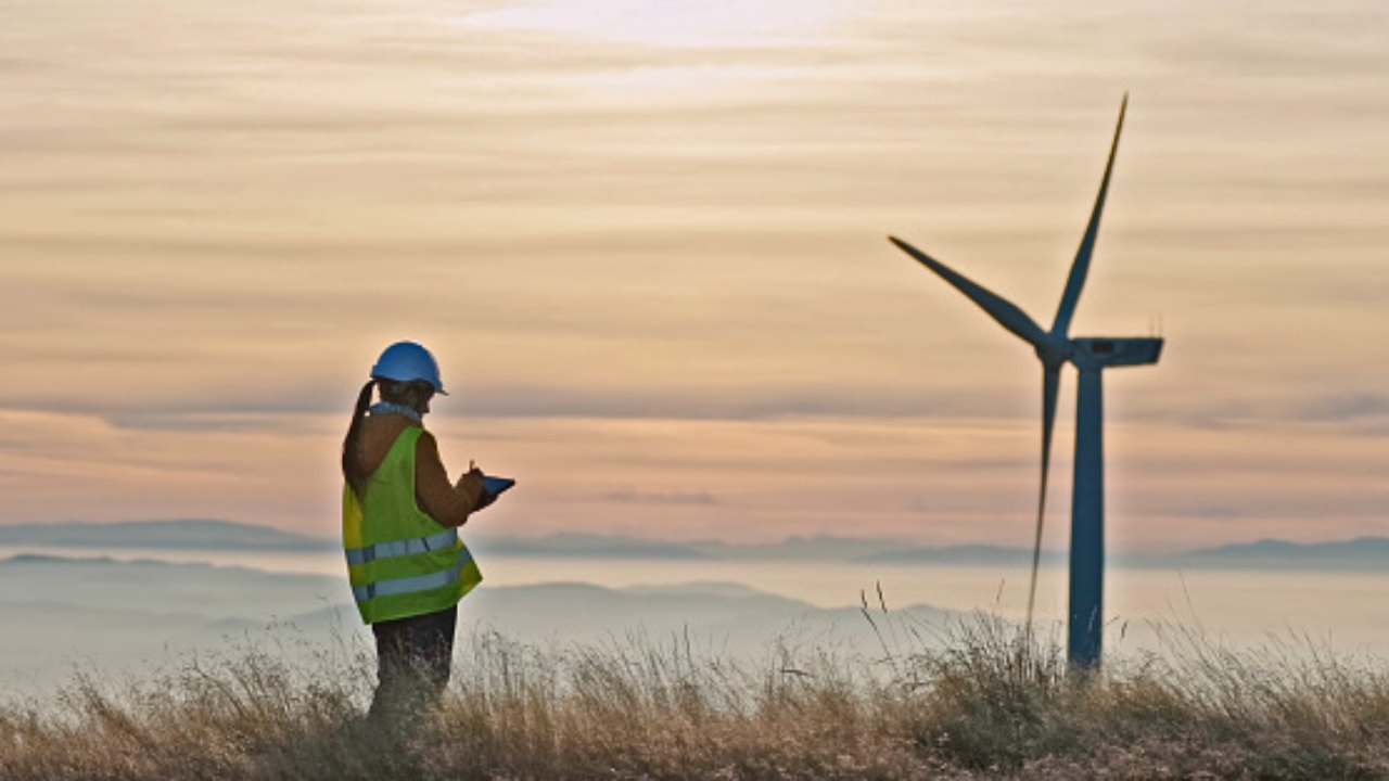 l’energia-pulita-sta-cambiando-il-mondo-del-lavoro:-nuove-occupazioni