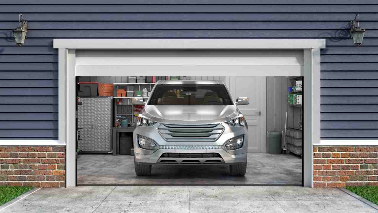 una-soluzione-ecologica-e-bella-per-illuminare-il-garage