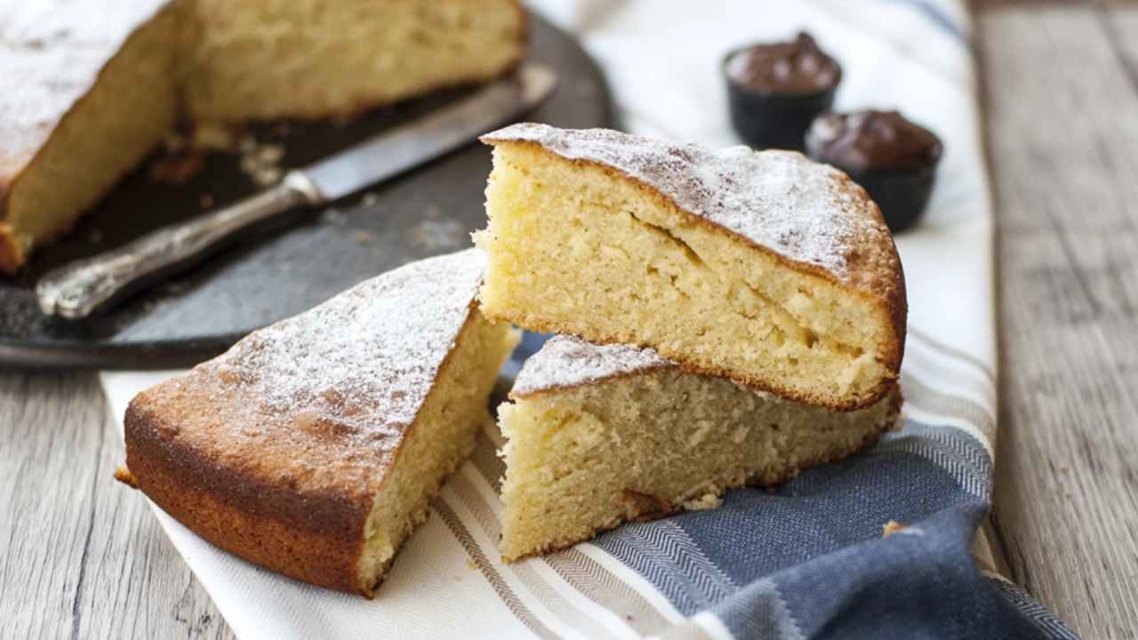 torta-allacqua-super-soffice-senza-latte,-uova-e-burro.-ricetta-furba-per-la-colazione