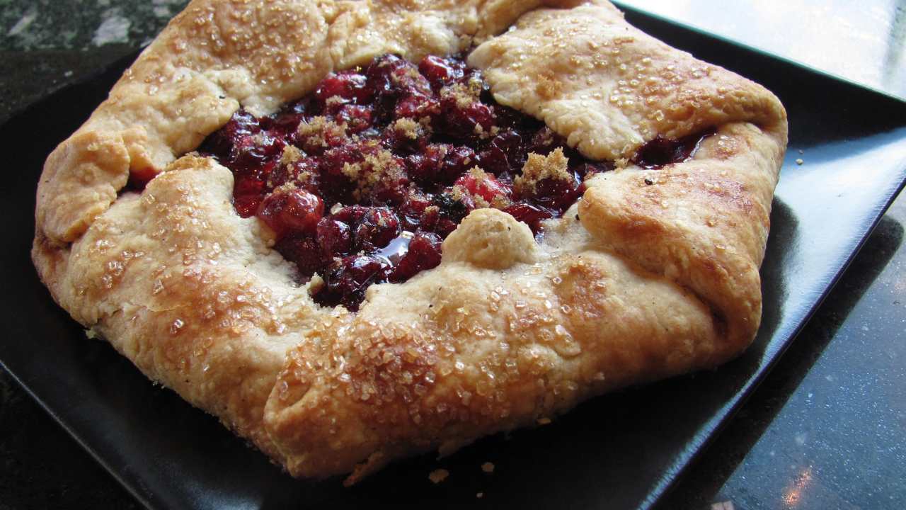 galette-vegan:-quando-frutta-e-mandorle-si-incontrano-in-una-delizia-da-batticuore