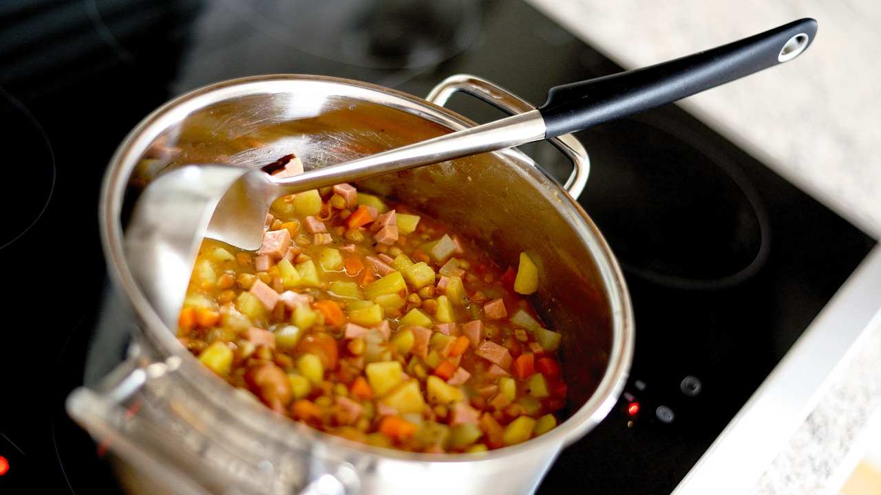 zuppa-di-lenticchie-e-zucca,-la-ricetta-per-scaldare-le-tue-giornate-autunnali