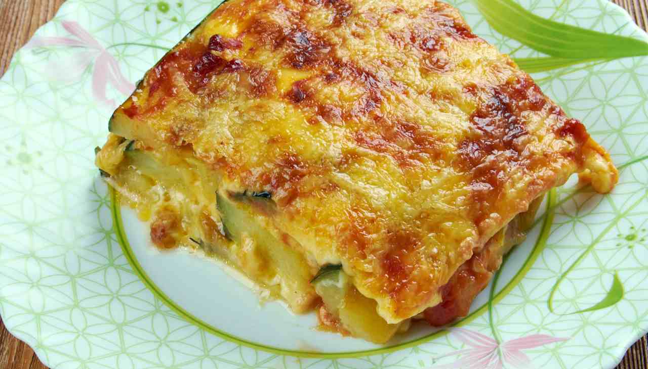 parmigiana-ma-di-zucchine-e-patate:-lo-sai-che-goduria-stasera-in-tavola!