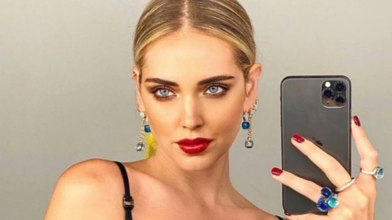 chiara-ferragni,-avete-visto-lalbero-di-natale?-ecco-quanto-e-costato