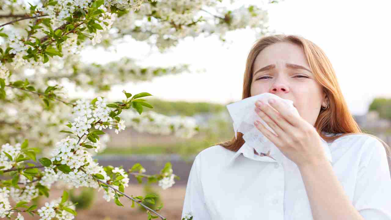 allevia-i-fastidi-della-rinite-allergica-con-questi-semplici-rimedi-naturali