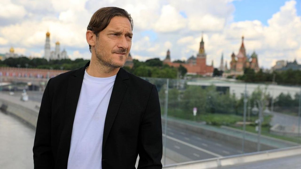 totti-e-noemi-bocchi-sono-in-vacanza,-le-foto-sono-veramente-piccanti