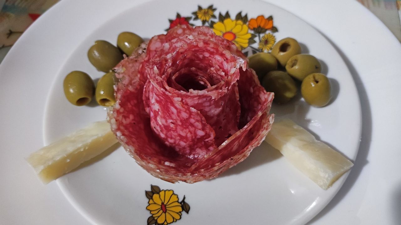 rose-di-salame,-come-fare-laperitivo-gustoso-e-scenografico,-il-trucco-e-qui