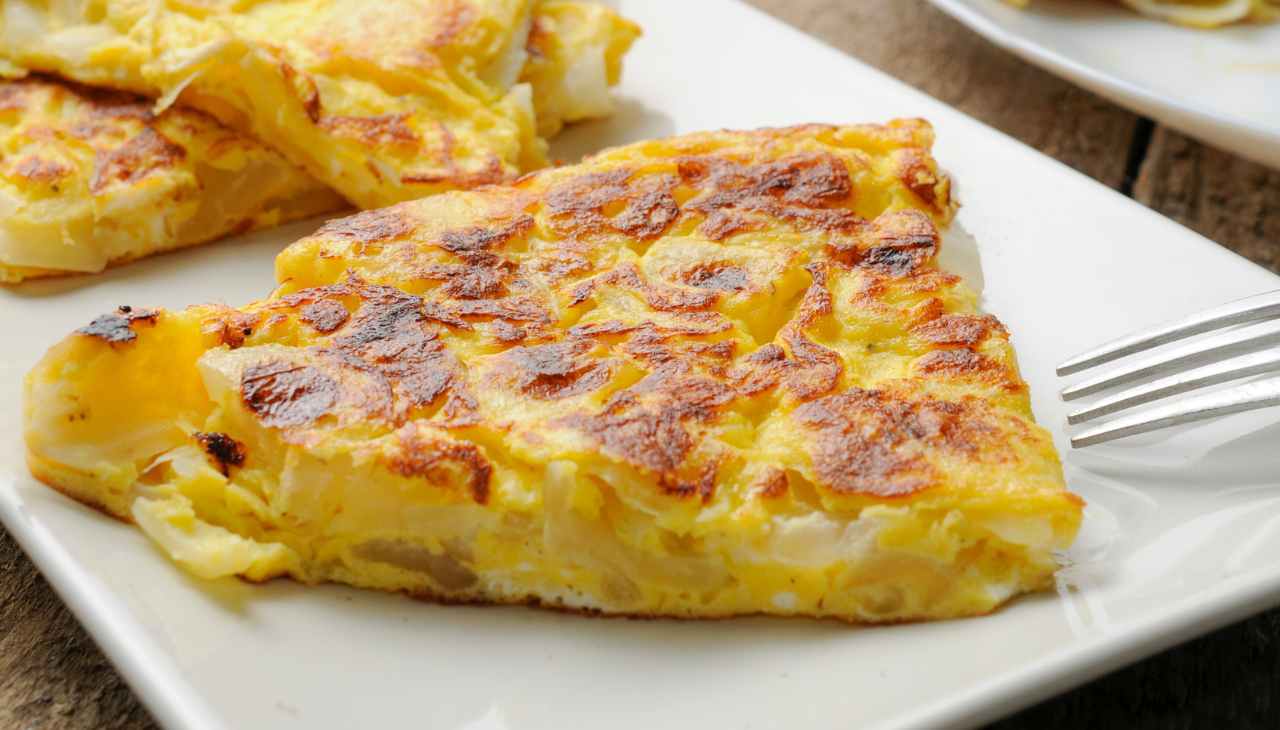 frittata-leggerissima-light-al-forno:-la-cena-perfetta-per-recuperare-gli-stravizi