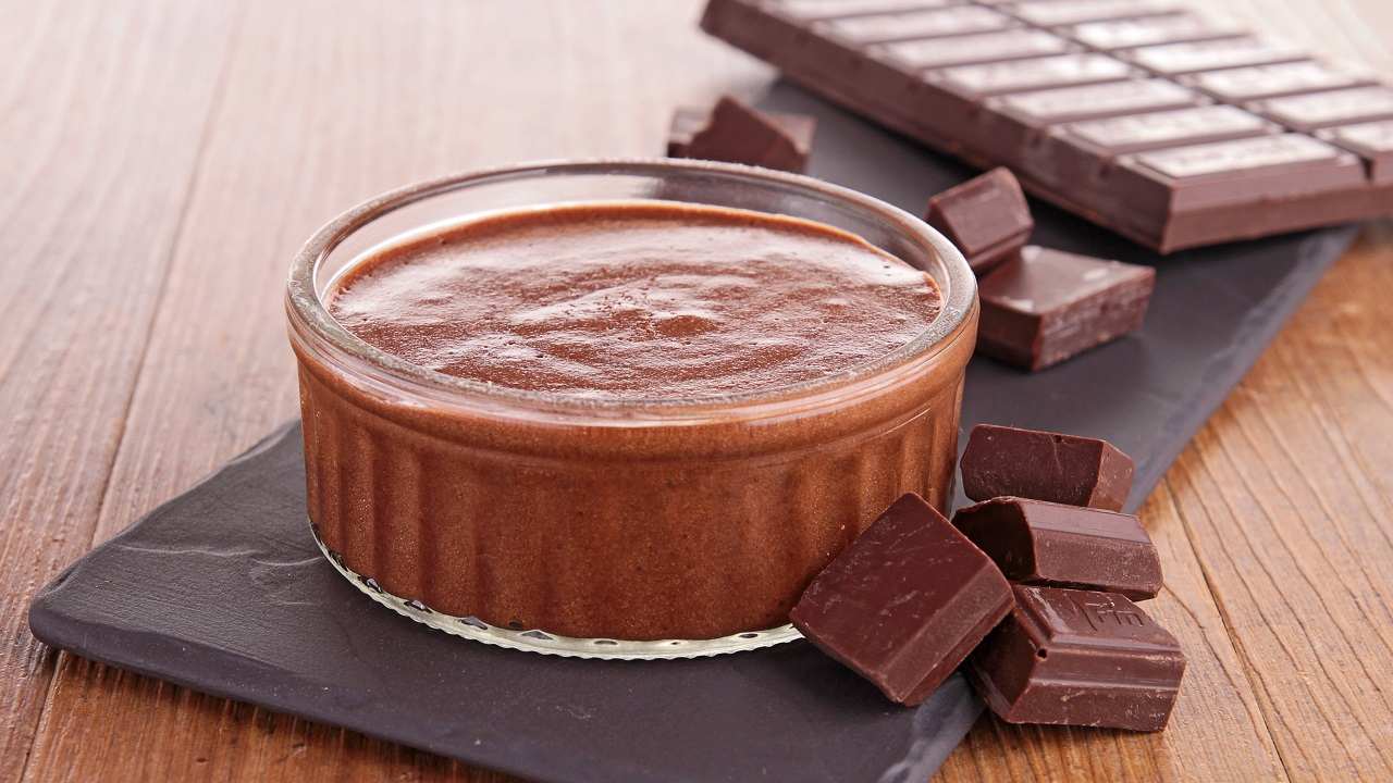 buonissima-mousse-al-cioccolato-con-solo-2-ingredienti:-facile,-veloce-e-soffice-come-una-nuvola