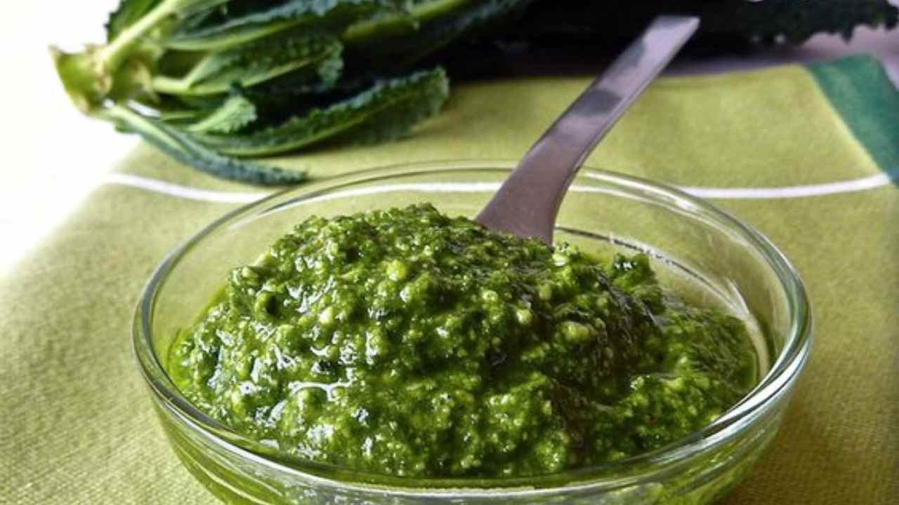 pesto-di-cavolo-nero-e-ceci,-perfetto-per-un-primo-piatto-di-stagione-o-da-mettere-sul-pane