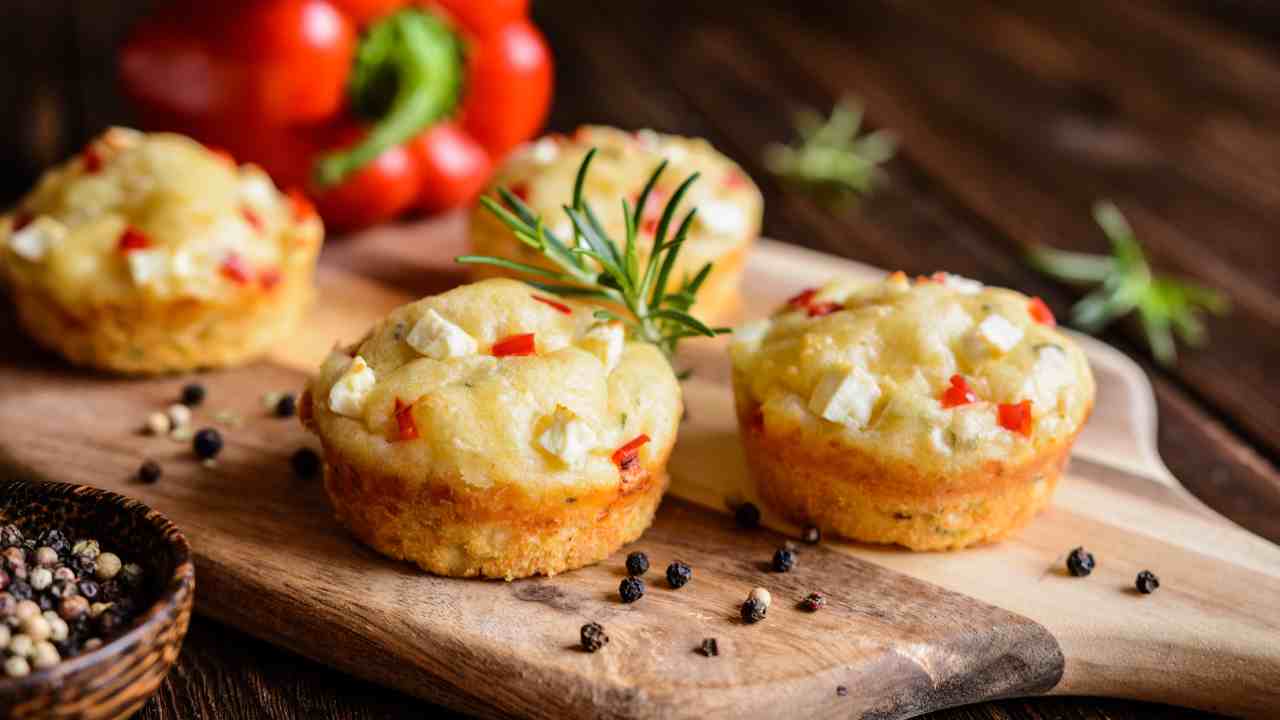 muffin-feta-e-peperoni:-il-finger-food-che-aprira-le-danze-il-pranzo-di-natale