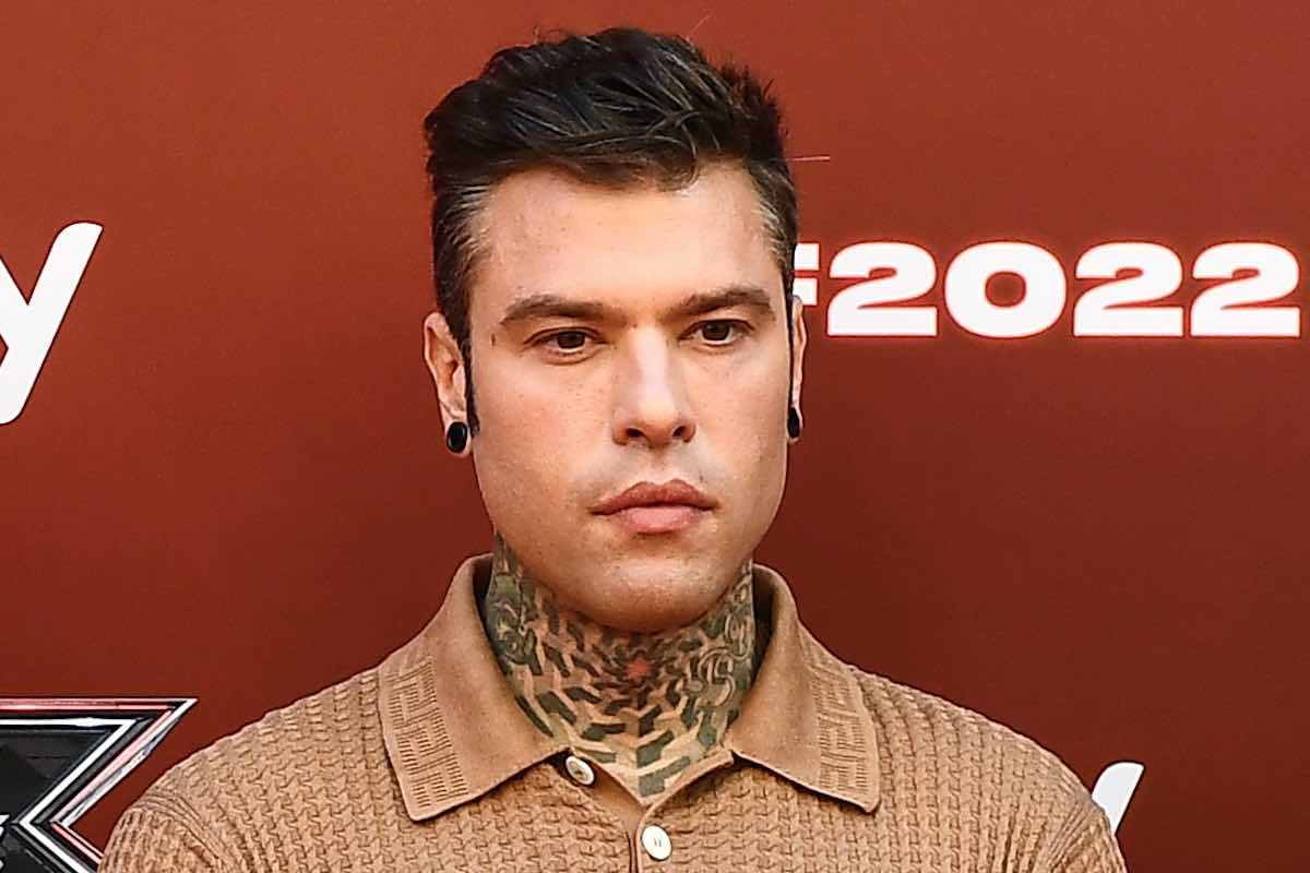 fedez,-la-foto-imbarazzante:-i-regali-brutti,-nessuno-se-laspettava