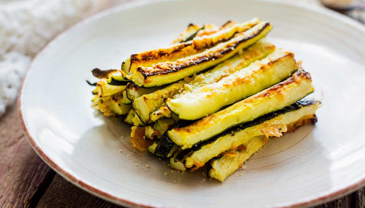 zucchine-fritte-in-friggitrice-ad-aria:-leggere-e-pronte-subito