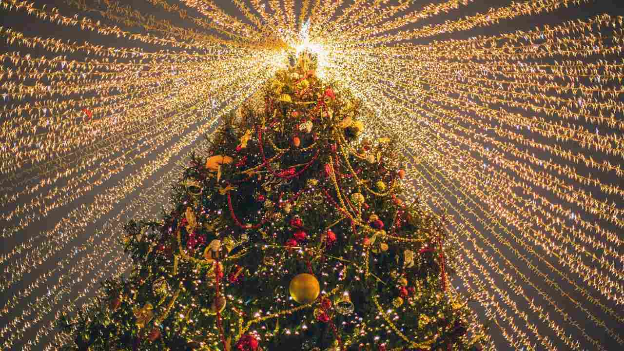 luci-di-natale:-non-metterle-in-scatola,-usale-cosi-in-casa-e-tutto-sara-magico