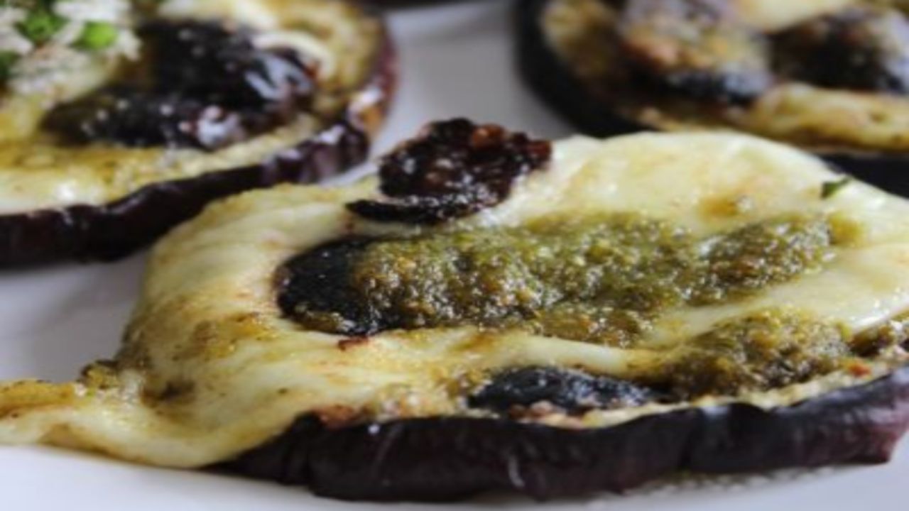 melanzane-con-pesto-al-prezzemolo,-mai-provate-cosi?-condiscile-in-questo-modo-per-un-contorno-wow