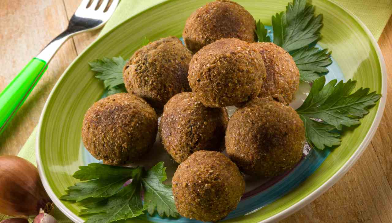 polpette-di-lenticchie:-non-si-butta-via-niente-in-cucina!