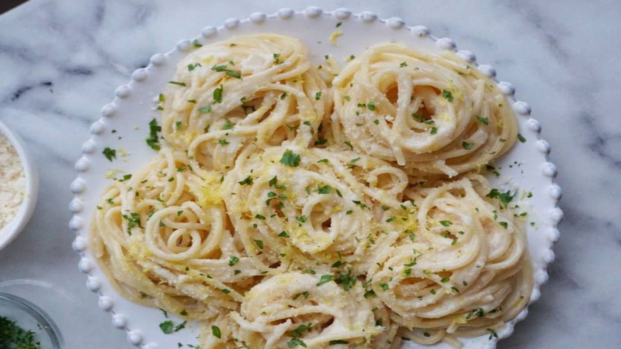 spaghetti-alla-romana,-ricetta-originale.-segui-tutti-i-passaggi-per-un-risultato-wow