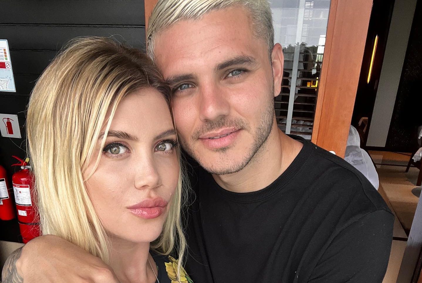 wanda-nara-nuda-sul-letto,-icardi:-tutti-mettono-like-ma-sono-io-quello-che-scatta-la-foto