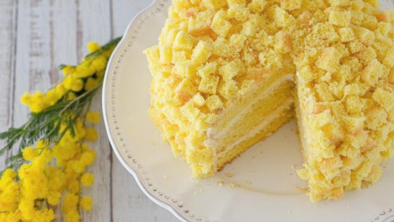 torta-mimosa-per-l8-marzo:-ricetta-(originale)-e-facilissima,-step-by-step