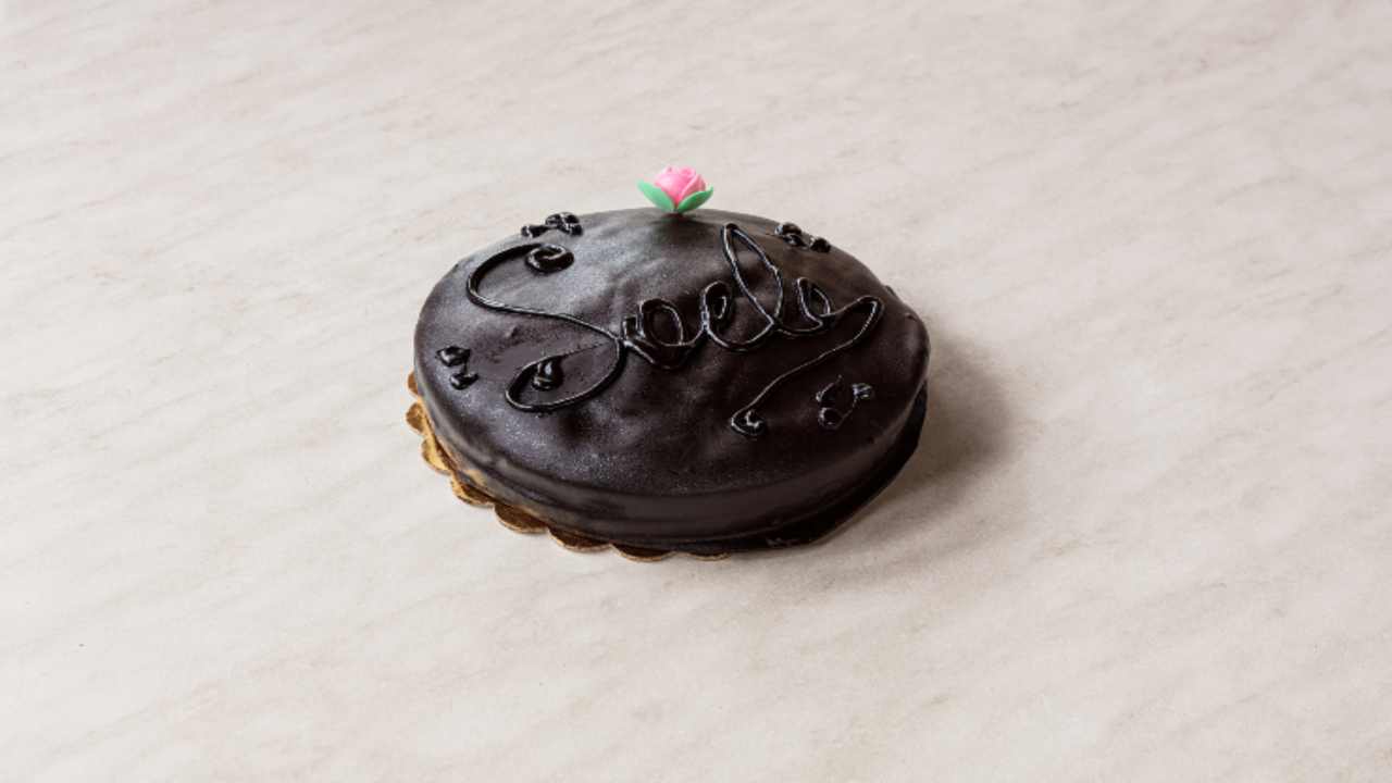 sacher:-la-ricetta-che-piace-a-tutti.-la-sua-versione-facile