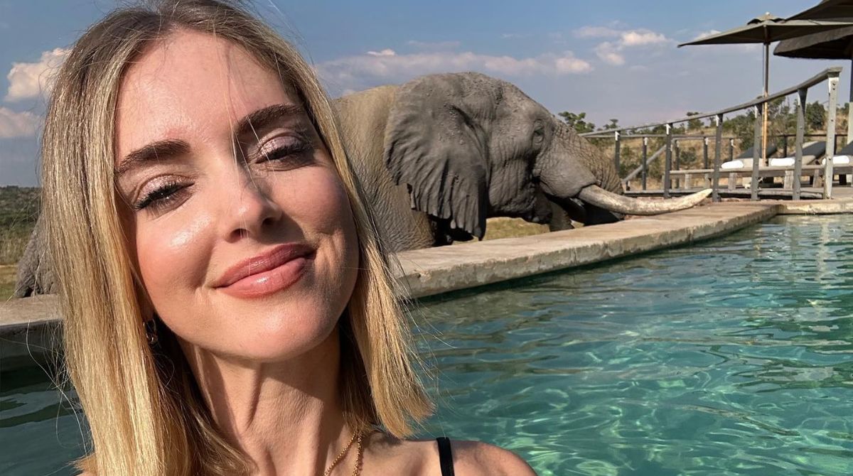 chiara-ferragni-in-vacanza-in-sudafrica-con-gli-amici:-accusata-di-aver-abbandonato-i-figli