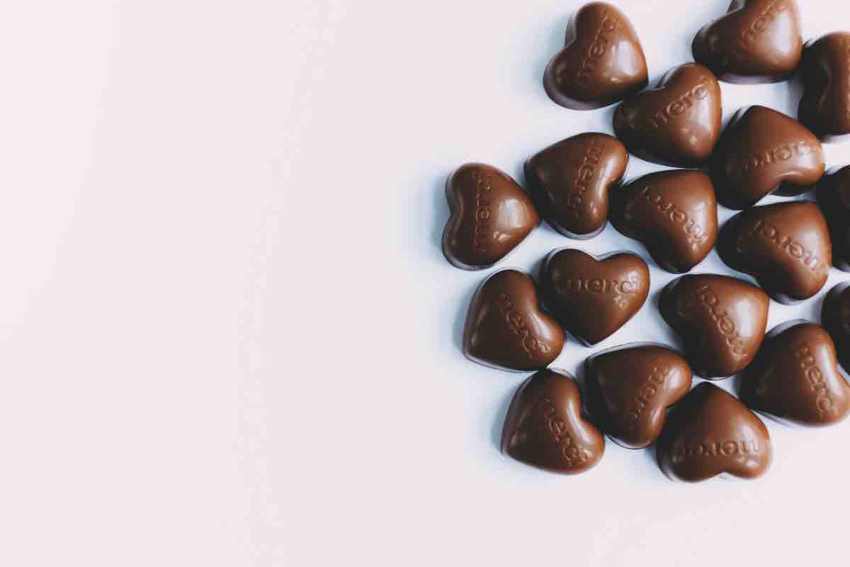 ho-preso-i-cioccolatini-di-san-valentino-e-ci-ho-fatto-una-torta,-in-casa-se-la-stanno-litigando-e-una-goduria