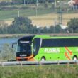 pullman-flixbus-si-schianta-in-autostrada:-morto-un-19enne,-sei-feriti