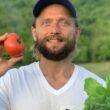 influencer-vegano-lascia-morire-di-fame-il-figlio-di-un-mese:-nutrito-solo-coi-raggi-solari