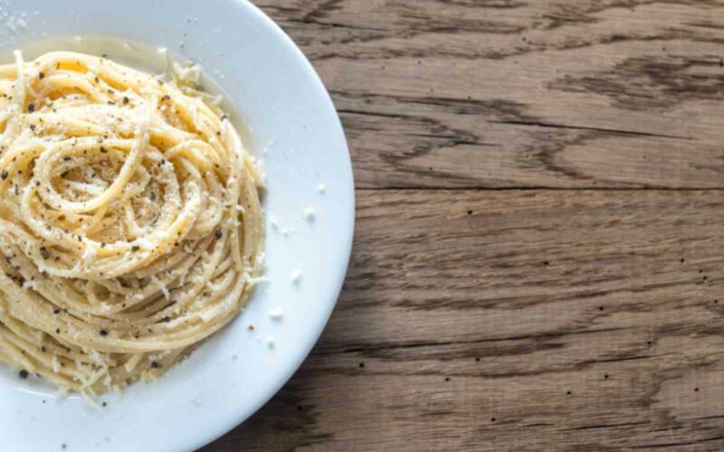 gli-intramontabili-spaghetti-burro-e-parmigiano:-io-li-preparo-cosi,-li-ho-visti-fare-da-cannavacciuolo