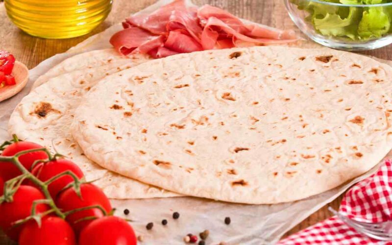 ti-vuoi-sbarazzare-dello-yogurt-in-scadenza-senza-per-forza-fare-dolci?-con-questa-ricetta-prepari-delle-piadine-pazzesche!