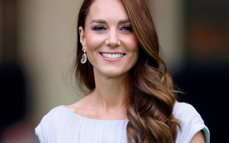 kate-middleton-acquista-una-tuta-zara-dal-sito-online-e-le-arriva-nella-nuova-casa.-tutte-la-vogliono,-e-scontata-al-40%