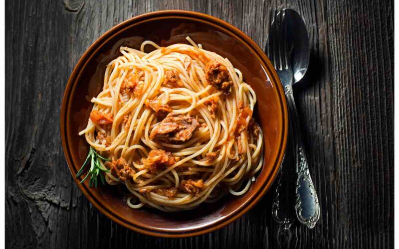 sapore-destate-che-fa-innamorare:-e-tutto-in-questi-spaghetti-al-soffritto-di-mare