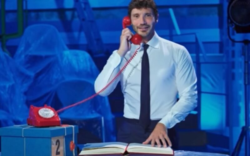 stefano-de-martino-pubblica-il-promo-di-affari-tuoi:-ecco-tutte-le-novita