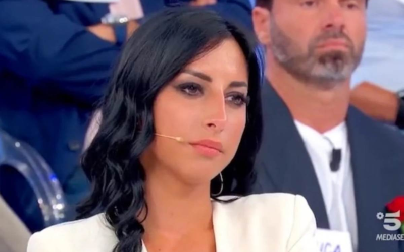 anticipazioni-uomini-e-donne-del-12-settembre:-francesca-sorrentino-piange,-le-sue-esterne-non-vengono-mandate-in-onda