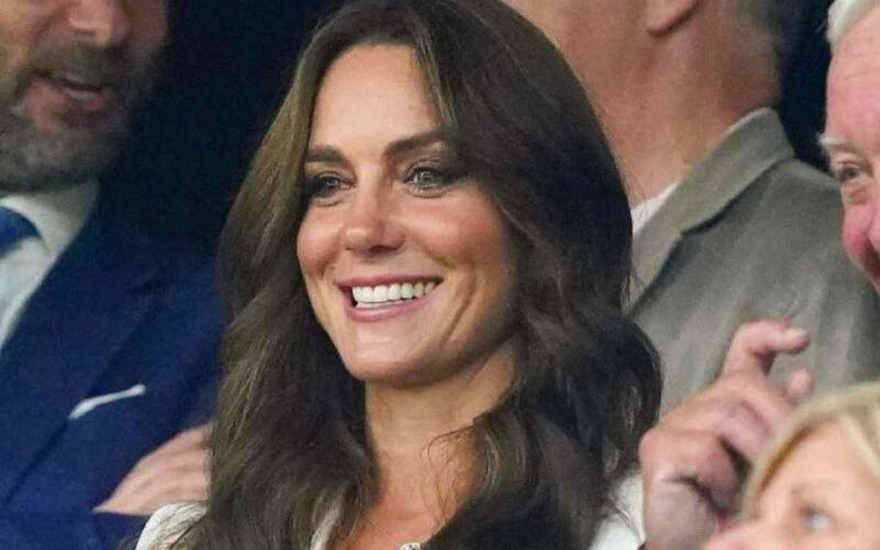 kate-middleton-perche-la-principessa-vuole-subito-tornare-al-lavoro:-un-messaggio-chiarissimo