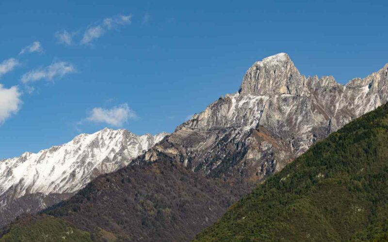 scivola-in-un-canale-durante-lescursione-in-montagna:-uomo-muore-dopo-un-volo-di-200-metri