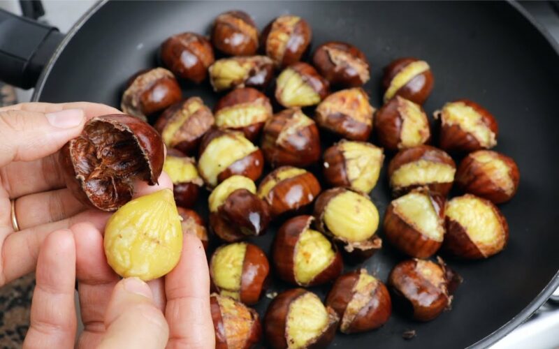 sono-pronte-in-appena-10-minuti-e-le-sbuccio-in-3-secondi,-il-segreto-e-cuocere-le-castagne-cosi!