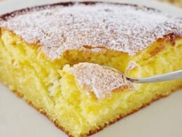 la-torta-senza-uova-e-latte-che-si-prepara-in-5-minuti-e-ha-solo-160-calorie!