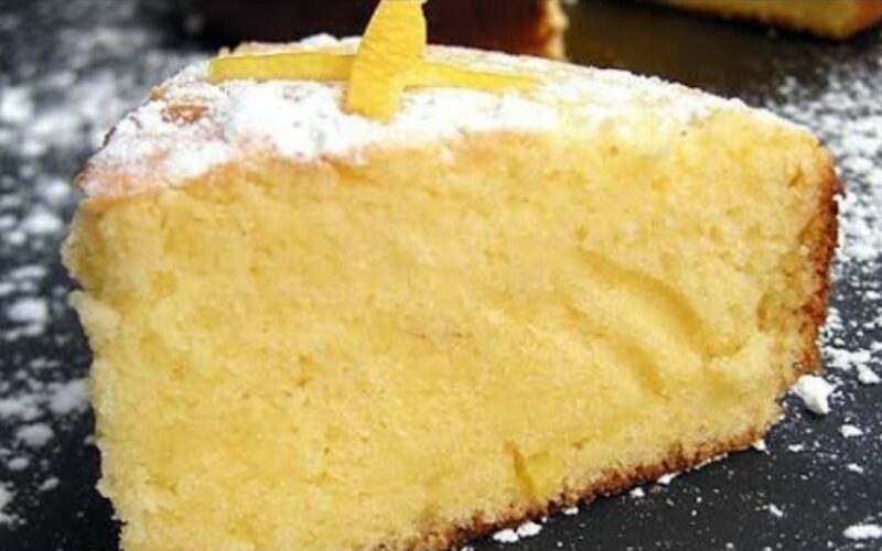 torta-12-cucchiai-al-limone:-il-dolce-dietetico-che-si-prepara-senza-bilancia,-burro-e-latte!