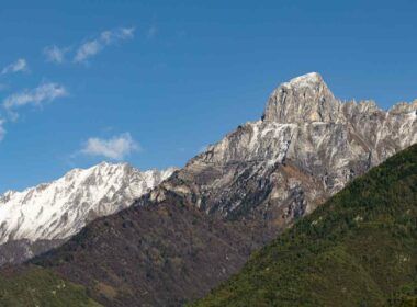 scivola-in-un-canale-durante-lescursione-in-montagna:-uomo-muore-dopo-un-volo-di-200-metri