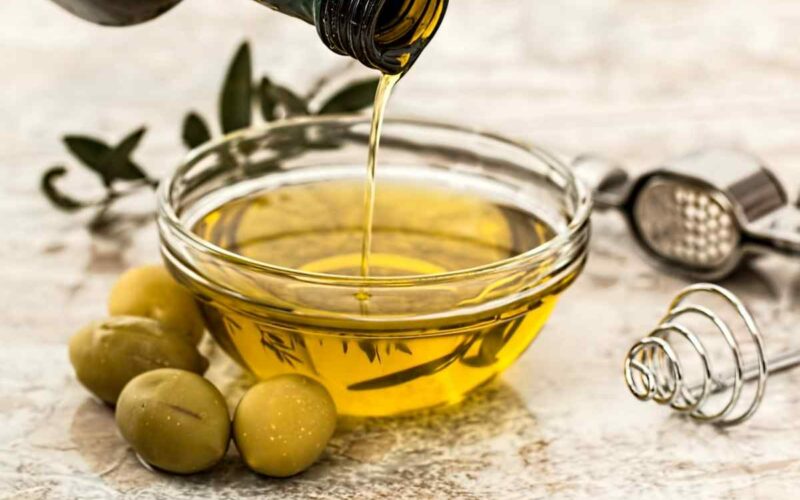 olio-doliva,-non-solo-per-cucinare:-ti-svelo-il-segreto-per-le-pulizie,-ne-resterai-affascinato