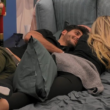 bacio-tra-javier-e-chiara-al-grande-fratello-video