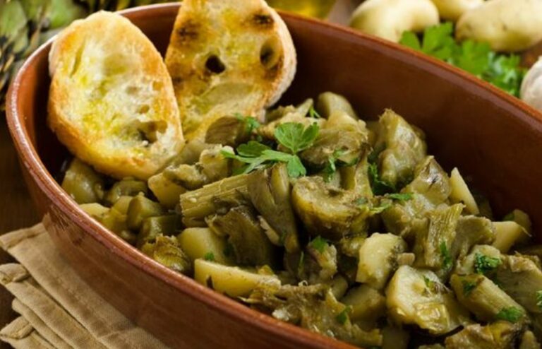 carciofi-e-patate,-la-ricetta-della-mia-nonna-ogni-volta-che-la-faccio-piace-sempre-a-tutti-|-solo-200-kcal!