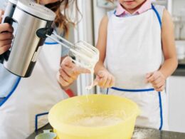 impasto-crudo-dei-dolci,-se-anche-tu-lo-assaggi-smettila-subito:-perche-non-e-una-buona-abitudine