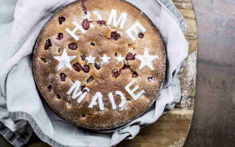 prepara-questa-torta-e-diventera-la-tua-preferita:-servono-pochi-ingredienti-ed-e-senza-uova,-latte-o-burro