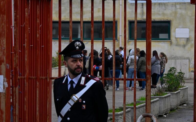 prof-arrestata,-ecco-cosa-scriveva-nelle-chat-cicciobello,-non-fare-laddormentato.-anche-altri-docenti-sapevano-tutto