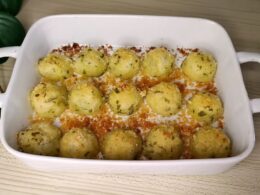 con-le-patate-preparo-delle-polpettine-al-forno-saporitissime-con-4-ingredienti-|-solo-30-kcal-ognuno!