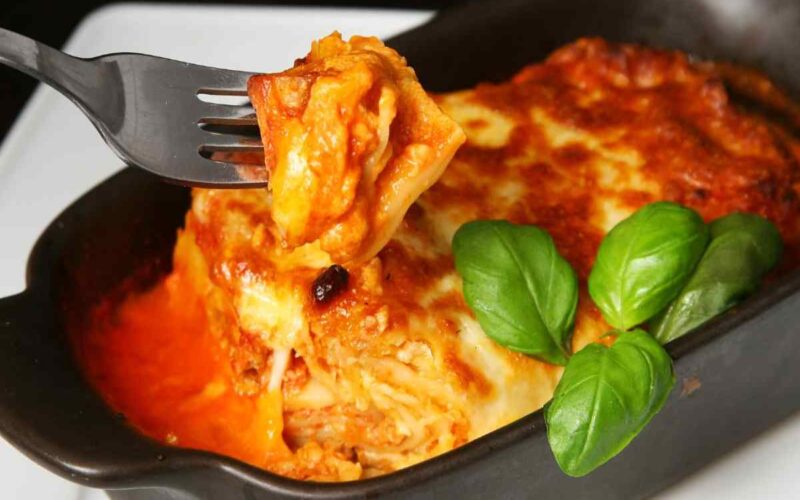 lasagna-alla-bolognese:-il-trucco-segreto-lo-svela-barbieri.-lho-provato-ed-e-tutta-unaltra-cosa